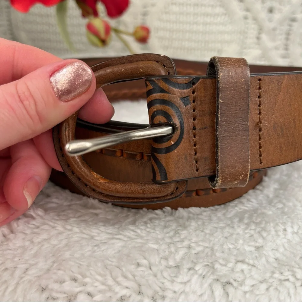 ROBERT GRAHAM | ‎ Brown Tooled Genuine Leather Heart & Floral Belt